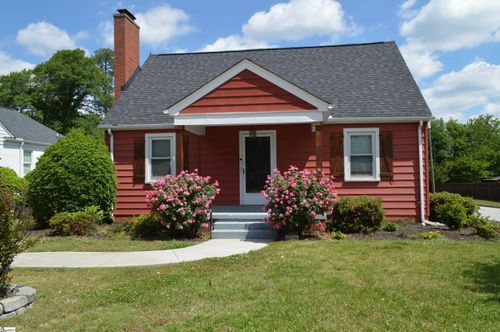 207 E Fairview Avenue, Greer, SC, 29651 | Card Image