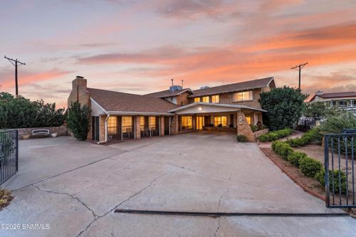 208 Magic Shadow Dr, Santa Teresa, NM, 88008-9339 | Card Image
