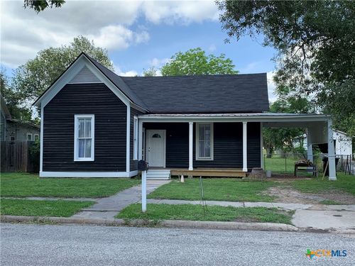 210 W Prairie St, Cuero, TX, 77954-3538 | Card Image