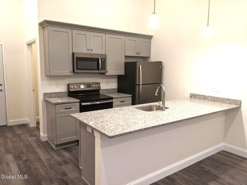 apt-26-12 White St, Cohoes, NY, 12047-3265 | Card Image
