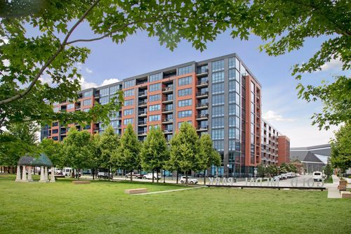 unit-211-215 10th Ave S, Minneapolis, MN, 55415-1749 | Card Image