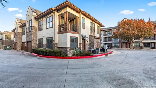 6204-7342 Oak Manor Dr, San Antonio, TX, 78229-4575 | Card Image