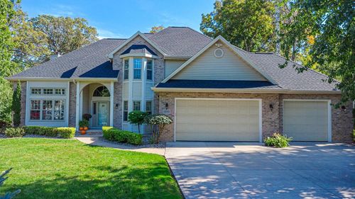 1055 Timber Run Drive, FOX CROSSING, WI, 54956 | Card Image