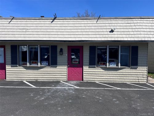 198 New York Ave, Huntington, NY, 11743-7613 | Card Image