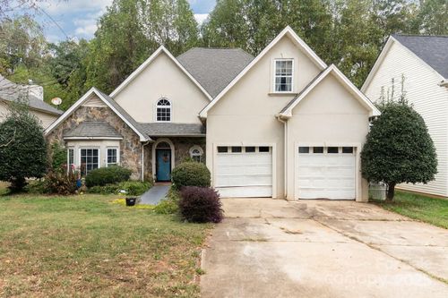 5120 Eagle Creek Dr, Charlotte, NC, 28269-1574 | Card Image