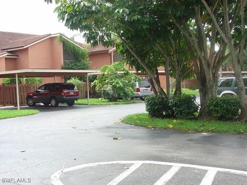 apt-f5-110 Cypress Way E, Naples, FL, 34110-1253 | Card Image