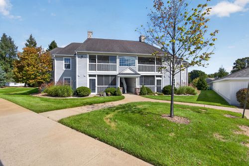 743 W Barrington Circle, Summit Township, MI, 49203 | Card Image
