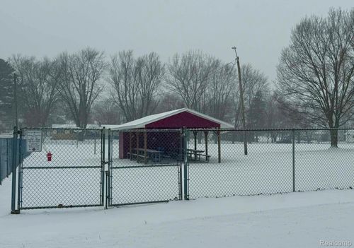 6140 1st St, Mayville, MI, 48744-9141 | Card Image