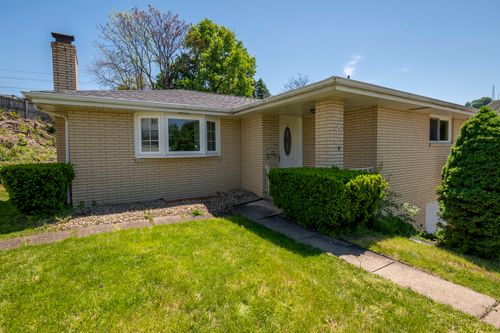 112 Murrayhill Ave, Cheswick, PA, 15024-1518 | Card Image