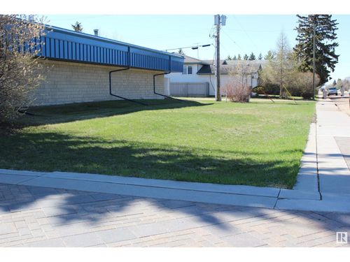 5136 50 St, Mundare, AB, T0B3H0 | Card Image
