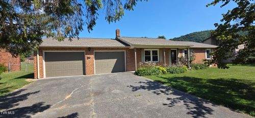 141 Mayfield Dr, Elizabethton, TN, 37643-6193 | Card Image
