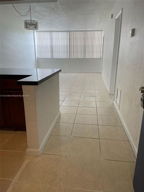 apt-310-2175 Ne 170th St, North Miami Beach, FL, 33162-3388 | Card Image