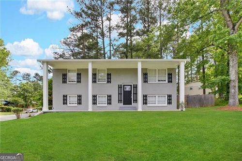 2946 Carriage Ln, Atlanta, GA, 30349-4104 | Card Image
