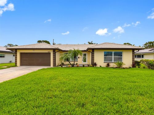 5207 Denver St Ne, SAINT PETERSBURG, FL, 33703-3228 | Card Image