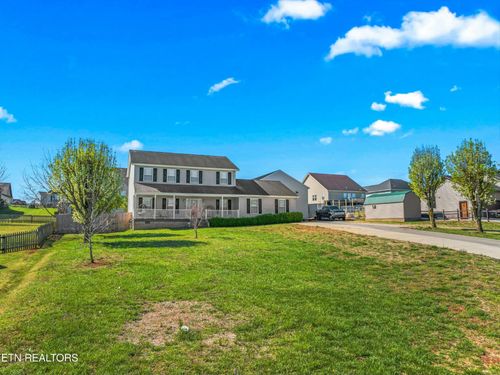 1369 Korey Blvd, Pigeon Forge, TN, 37876-7990 | Card Image