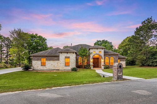 8992 Wind Jammer Ln, Montgomery, TX, 77316-8601 | Card Image