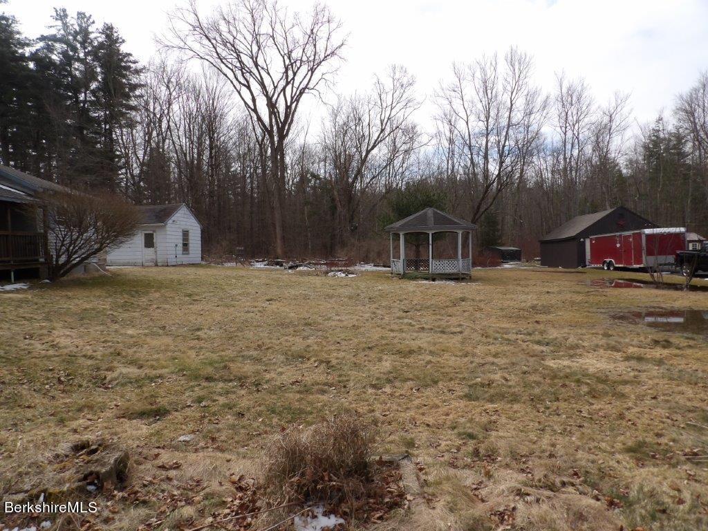 Mervyn St, Pittsfield, MA 01201