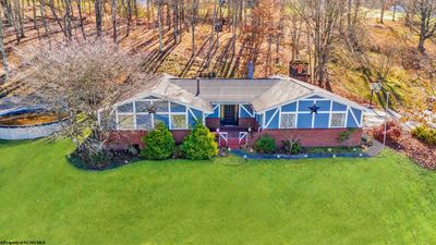 68 Herald Drive, House other with 3 bedrooms, 3 bathrooms and 3 parking in Fairmont WV | Image 2