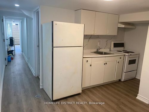 135 Emerson Ave, Toronto, ON, M6H3T2 | Card Image