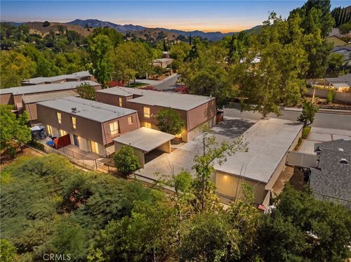 27511 Endeavor St, Agoura Hills, CA, 91301-3538 | Card Image