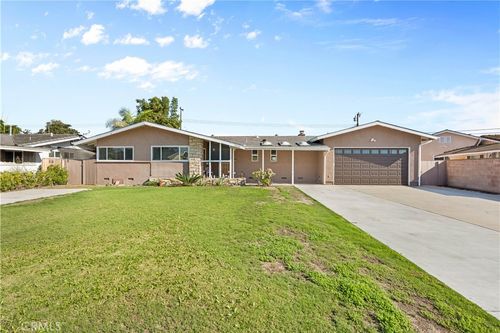 11142 Yana Dr, Garden Grove, CA, 92841-1027 | Card Image