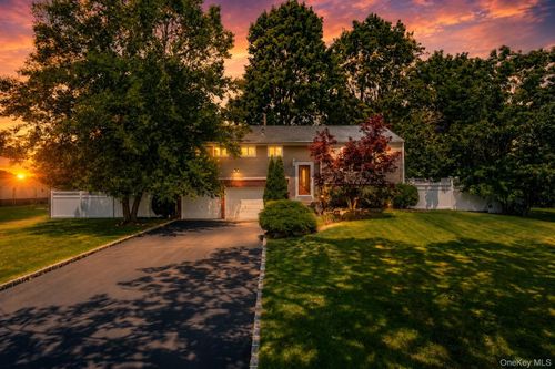 337 Burr Rd, East Northport, NY, 11731-5501 | Card Image