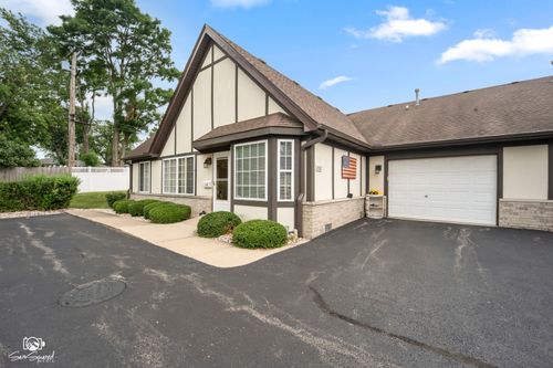 0-1716 Willow Circle Dr, Crest Hill, IL, 60403-0926 | Card Image