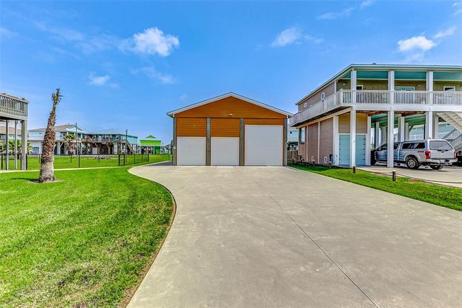 950 Seadrift Dr, House other with 5 bedrooms, 4 bathrooms and null parking in Crystal Beach TX | Image 34