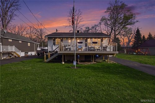 879 Triangle Dr, Irving, NY, 14081-9653 | Card Image