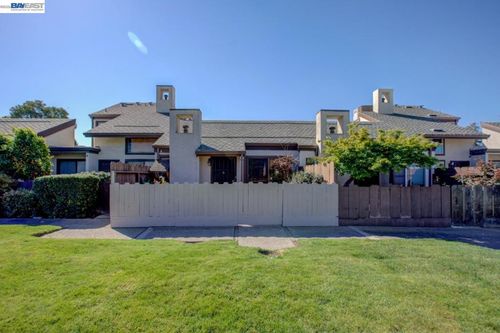 41-1414 Pajaro Avenue, Manteca, CA, 95336-2722 | Card Image