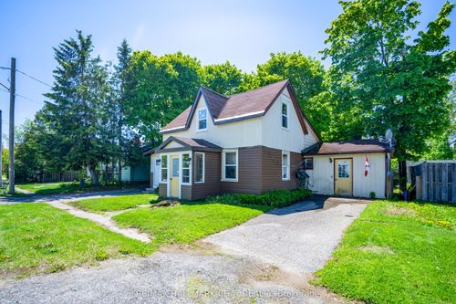 635 1st St S, Gravenhurst, ON, P1P1K1 | Card Image