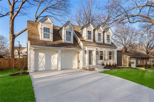 4226 W 74th St, Prairie Village, KS, 66208-2947 | Card Image