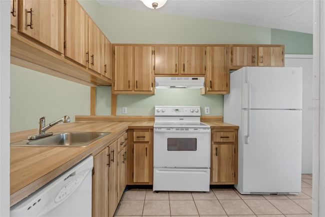 Kitchen | Image 7