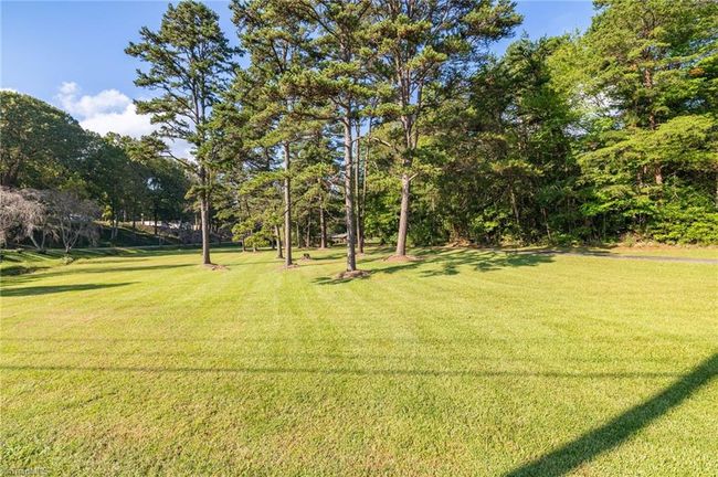 5305 Shattalon Dr, House other with 2 bedrooms, 2 bathrooms and null parking in Winston-Salem NC | Image 5