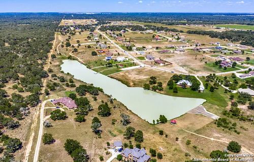 241 Abrego Lake Dr, Floresville, TX, 78114-6611 | Card Image