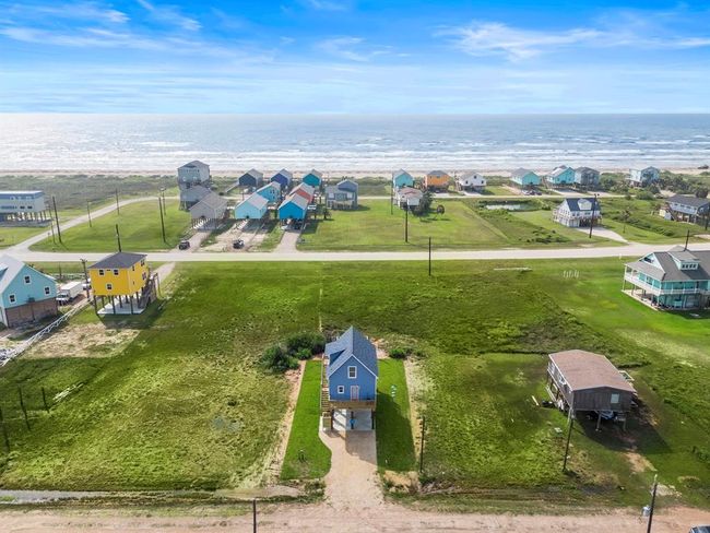 4822 Palm St, House other with 3 bedrooms, 2 bathrooms and null parking in Freeport TX | Image 8