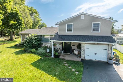 303 Trimble Blvd, BROOKHAVEN, PA, 19015-2703 | Card Image