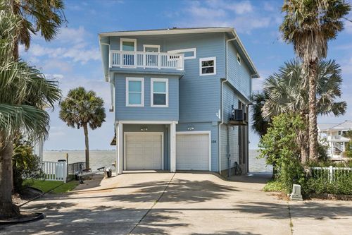 106 Quayside Dr, Tiki Island, TX, 77554-6192 | Card Image