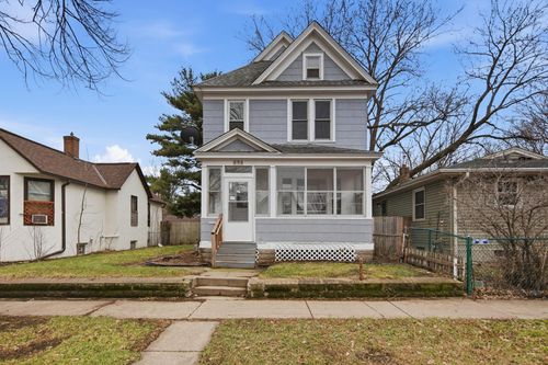 658 Edmund Ave, Saint Paul, MN, 55104-2724 | Card Image