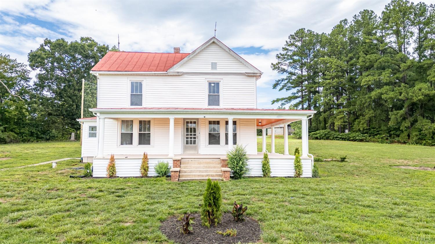 Smith Mountain Lake Pkwy, Huddleston, VA 24104