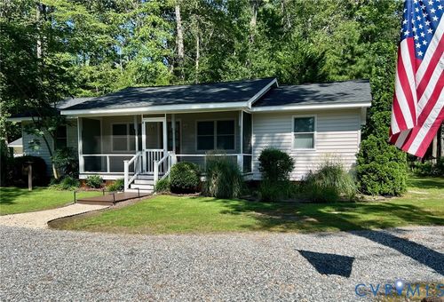 1016 Sherwood Dr, Reedville, VA, 22539-3515 | Card Image