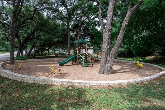Granada Hills HOA Park and Pool | Image 37