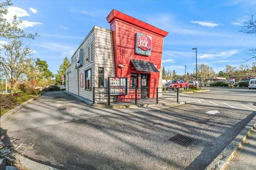9102 Rainier Ave S, Seattle, WA, 98118-5027 | Card Image