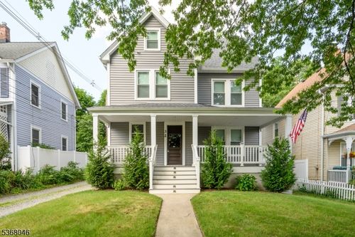 apt-2-32 Woodland Ave, Morristown, NJ, 07960-8301 | Card Image