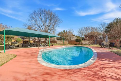 5949 River Bend Dr, Benbrook, TX, 76132-2737 | Card Image