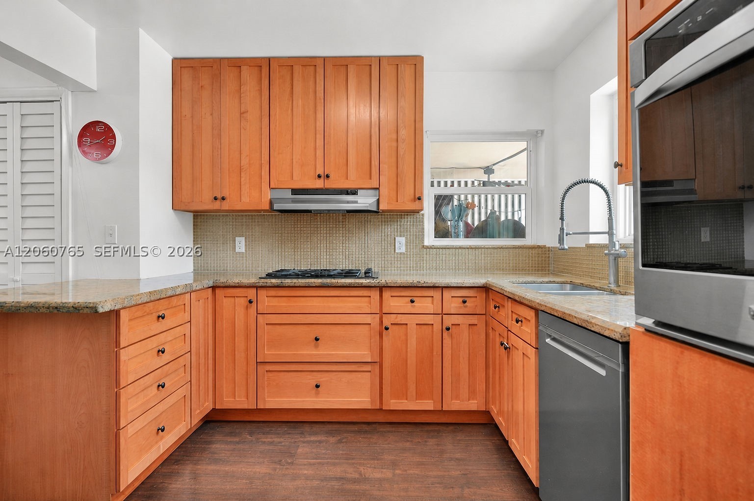 Residential in Hollywood 4