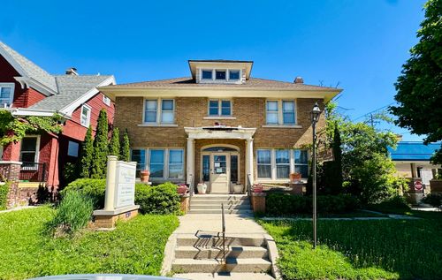 3552 E Layton Ave, Cudahy, WI, 53110-1409 | Card Image
