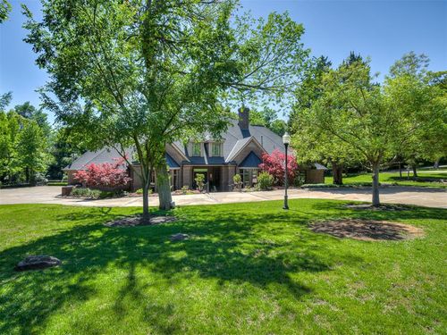 4004 Oakdale Farm Cir, Edmond, OK, 73013-7495 | Card Image