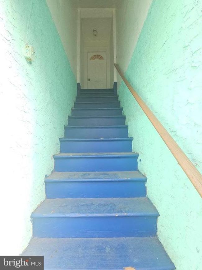APT-2 - 107 E County Line Rd, House other with 2 bedrooms, 1 bathrooms and null parking in ARDMORE PA | Image 11