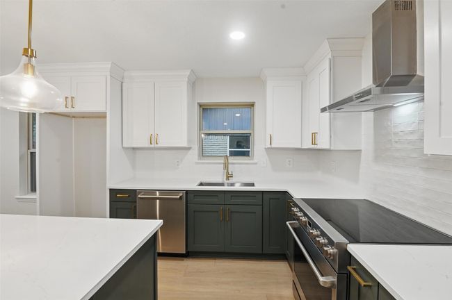7716 La Risa Dr, House other with 4 bedrooms, 4 bathrooms and null parking in Dallas TX | Image 6